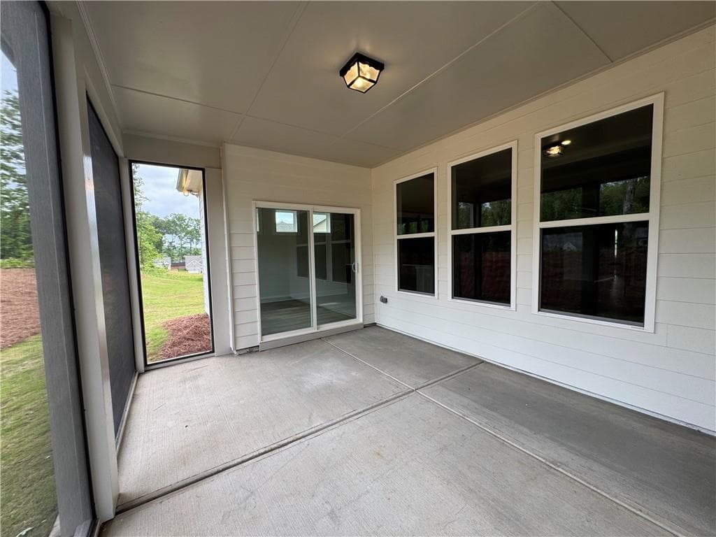 5 bedroom, 4 bathroom, 2,952 sq ft single family residence for sale at 102 Rose Lake Court, Hoschton, GA 30548 — photo 9