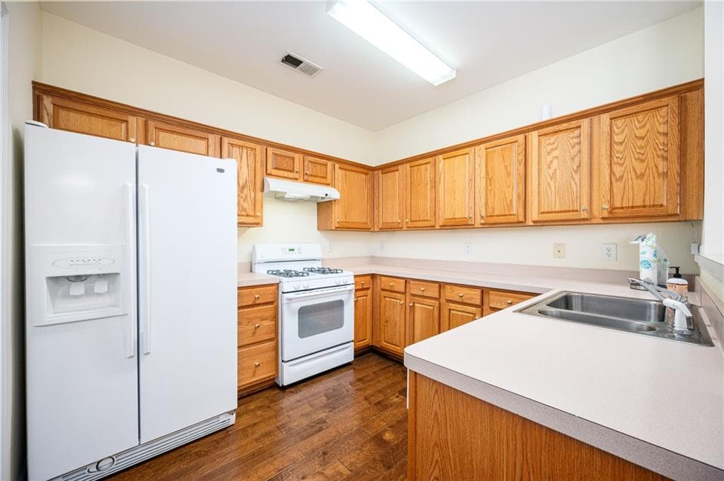 2 bedroom, 2 bathroom, 1,278 sq ft condominium for sale at 248 Riverstone Place, Canton, GA 30114 — photo 4