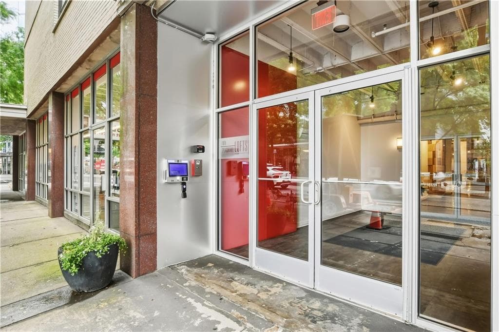 2 bedroom, 2 bathroom, 1,260 sq ft condominium for sale at 878 Peachtree Street 729, Atlanta, GA 30309 — photo 3