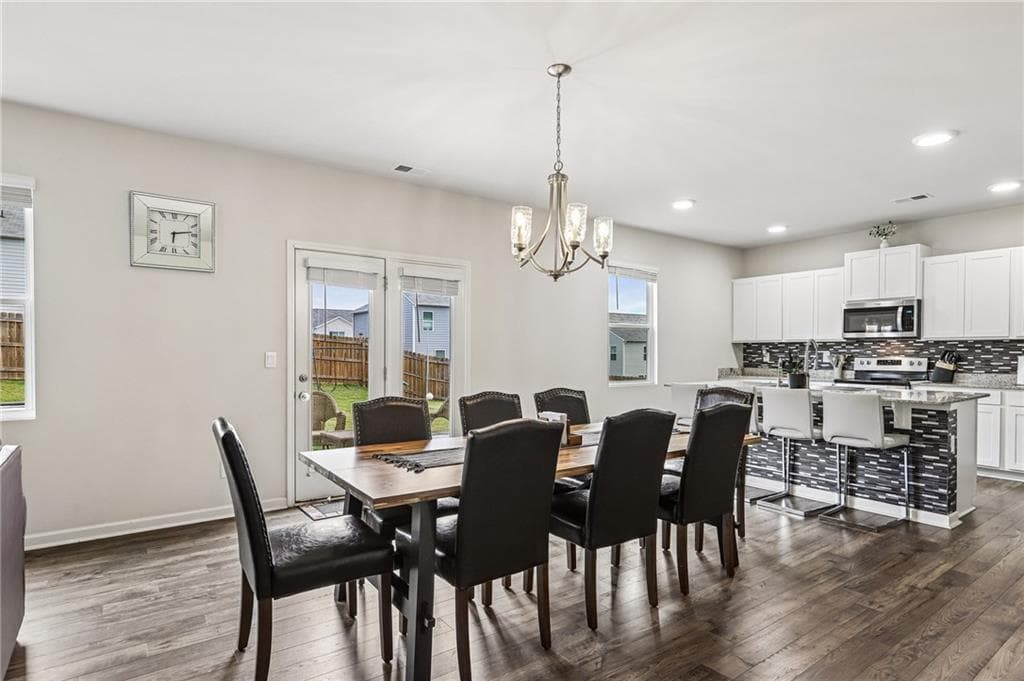 5 bedroom, 3 bathroom, 2,934 sq ft single family residence for sale at 266 Creekview Way, Dallas, GA 30132 — photo 4