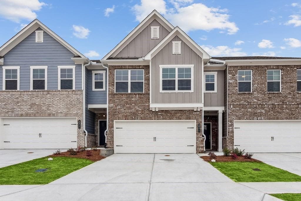 3 bedroom, 3 bathroom, 1,888 sq ft townhouse for rent at 352 Stately Oaks Court Westport, Hoschton, GA 30548 for $2,107 a month