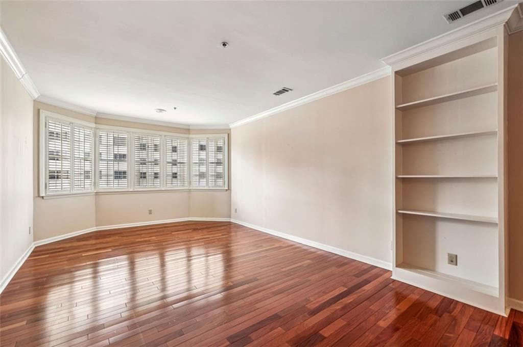 2 bedroom, 2 bathroom, 1,399 sq ft condominium for sale at 2499 Peachtree Road 406, Atlanta, GA 30305 — photo 8