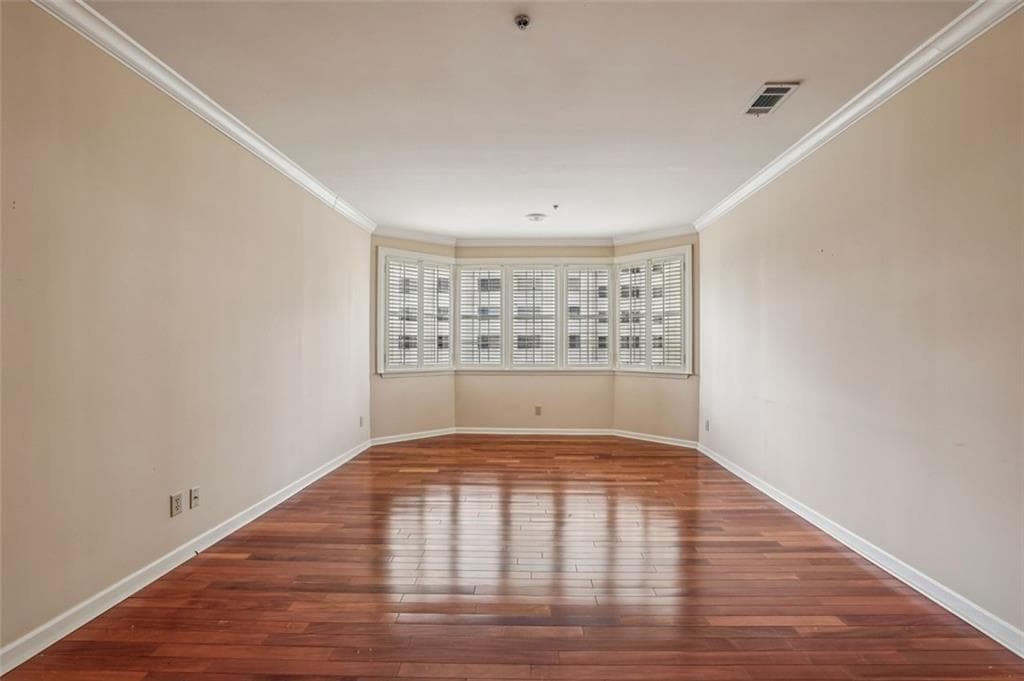 2 bedroom, 2 bathroom, 1,399 sq ft condominium for sale at 2499 Peachtree Road 406, Atlanta, GA 30305 — photo 10