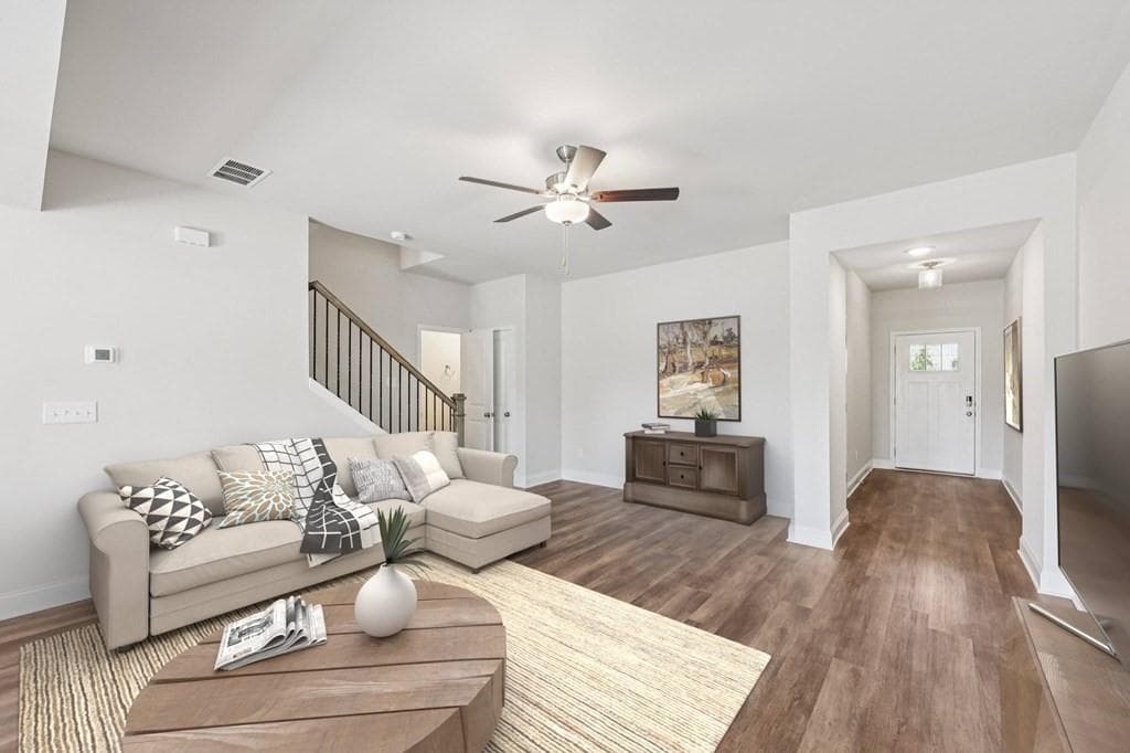 4 bedroom, 3 bathroom, 1,900 sq ft townhouse for rent at 352 Stately Oaks Court Ellis, Hoschton, GA 30548 for $2,232 a month — photo 9