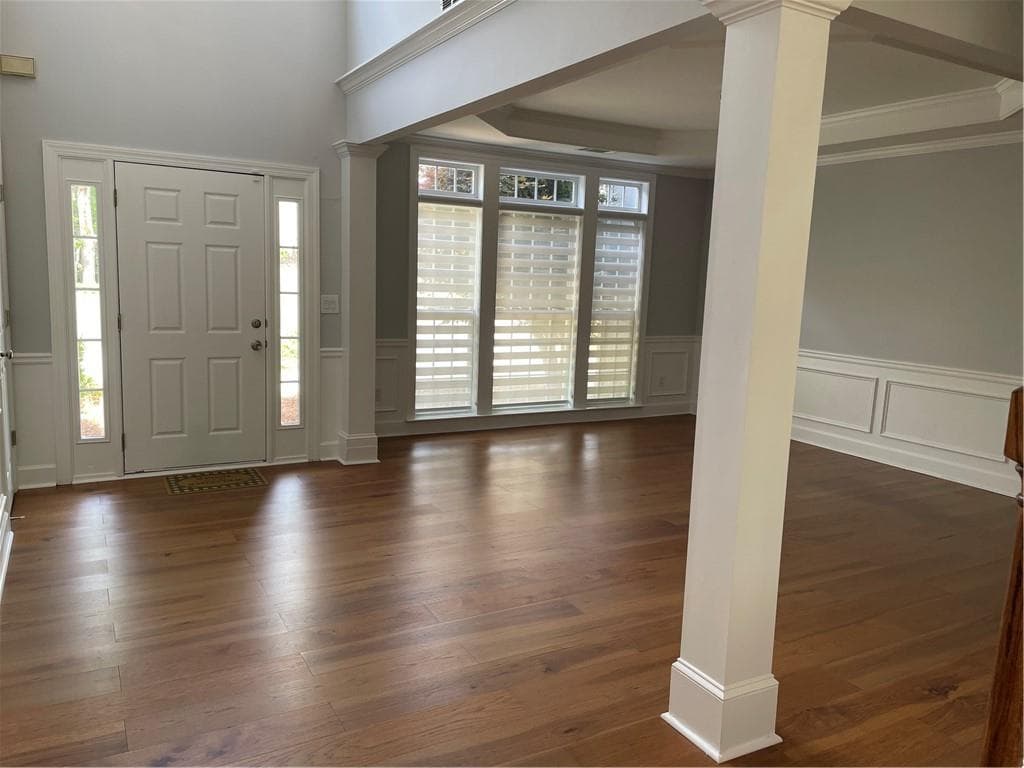 4 bedroom, 4 bathroom, 3,140 sq ft single family residence for sale at 570 Bellemont Court, Johns Creek, GA 30097 — photo 3