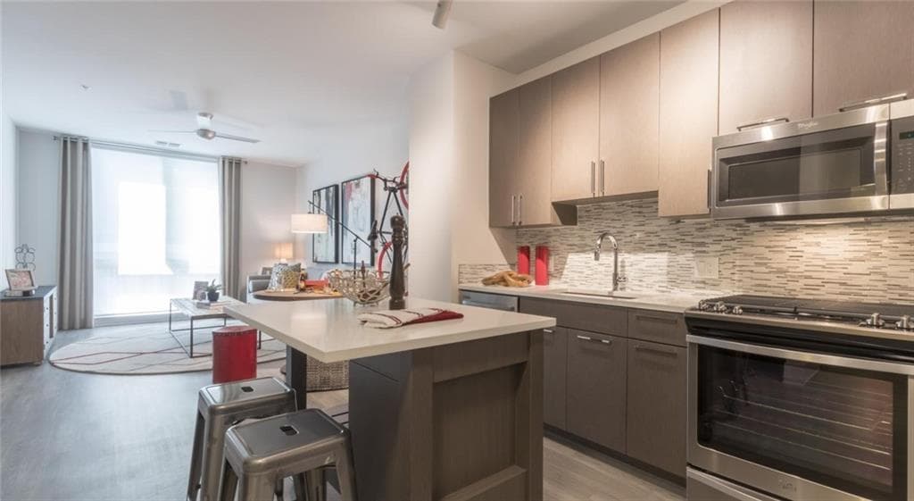 2 bedroom, 2 bathroom, 903 sq ft apartment for rent at 95 8th Street 2213, Atlanta, GA 30309 for $2,638 a month — photo 3