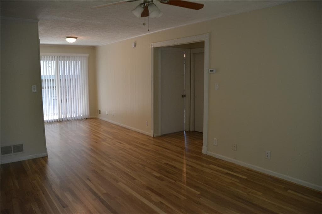 2 bedroom, 1 bathroom triplex for rent at 1299 Cumberland Road, Atlanta, GA 30306 for $2,050 a month — photo 3