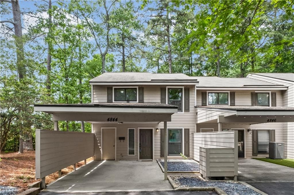 3 bedroom, 3 bathroom, 1,446 sq ft townhouse sold at 4844 Twin Lakes Trail, Atlanta, GA 30360