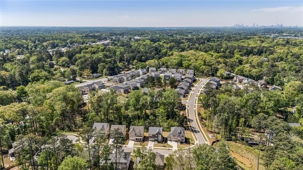 5 bedroom, 6 bathroom, 4,560 sq ft single family residence under contract at 4081 Longleaf Lane, Tucker, GA 30084 — photo 3