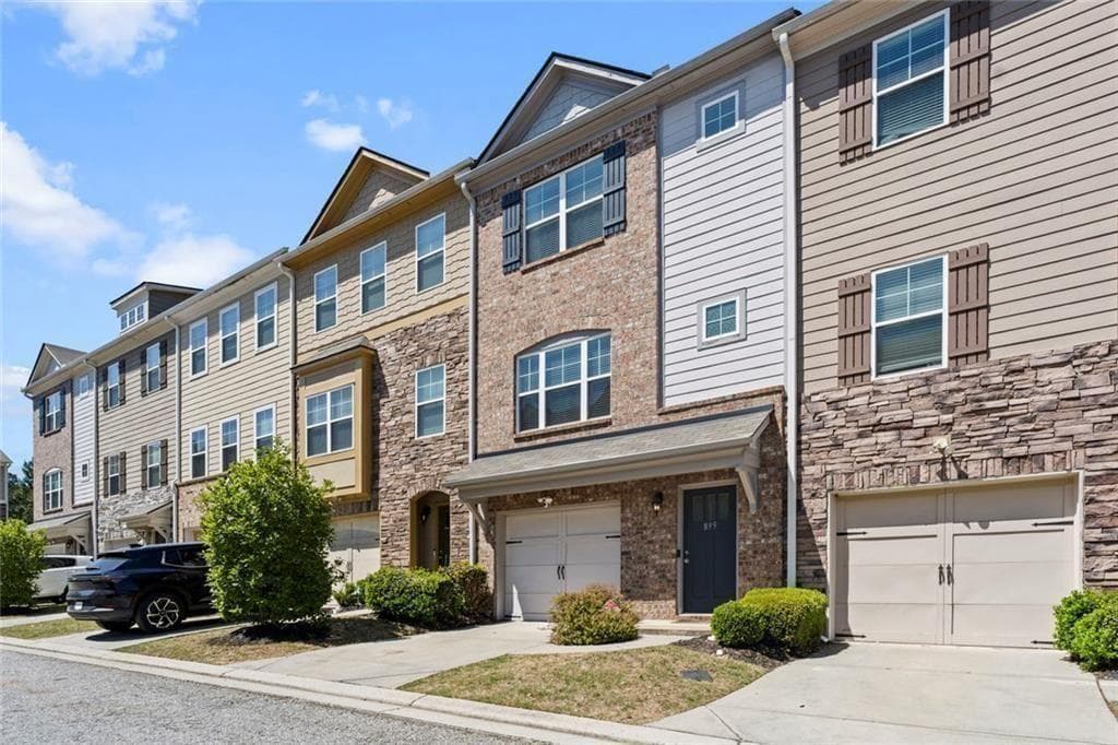 4 bedroom, 4 bathroom, 1,780 sq ft townhouse sold at 899 Society Circle, Atlanta, GA 30331