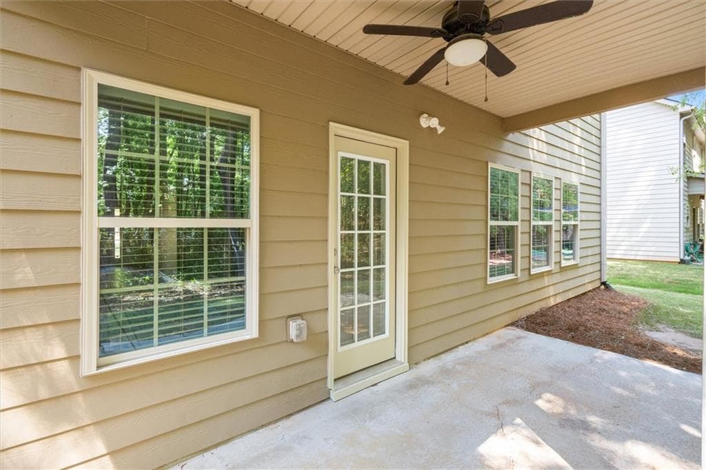 4 bedroom, 3 bathroom, 2,500 sq ft single family residence for sale at 103 Cliffhaven Circle, Newnan, GA 30263 — photo 5