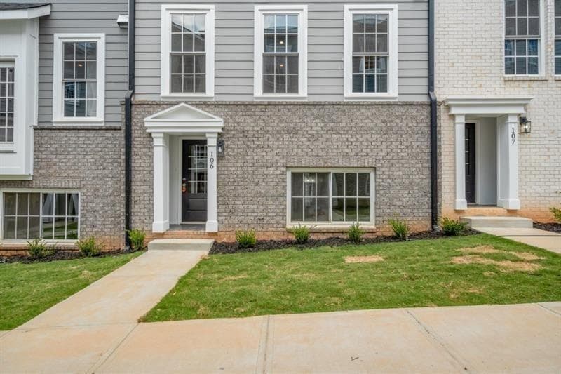 4 bedroom, 4 bathroom, 2,200 sq ft townhouse for rent at 3165 Dogwood Drive 106, Hapeville, GA 30354 for $2,999 a month — photo 2