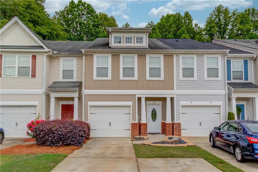 3 bedroom, 3 bathroom, 1,736 sq ft townhouse for sale at 181 Turtle Creek Drive, Winder, GA 30680 — photo 1 of 19