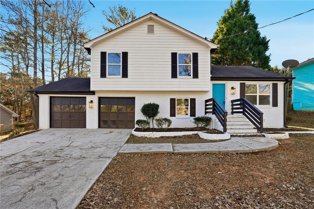 3 bedroom, 2 bathroom, 1,632 sq ft single family residence sold at 241 Summer Pond Trail, Lawrenceville, GA 30046