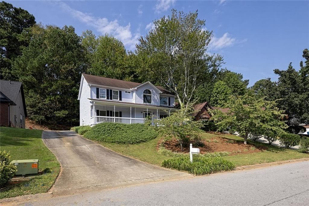 3 bedroom, 3 bathroom, 2,468 sq ft single family residence for sale at 431 Thornbush Trace, Lawrenceville, GA 30046 — photo 1 of 49