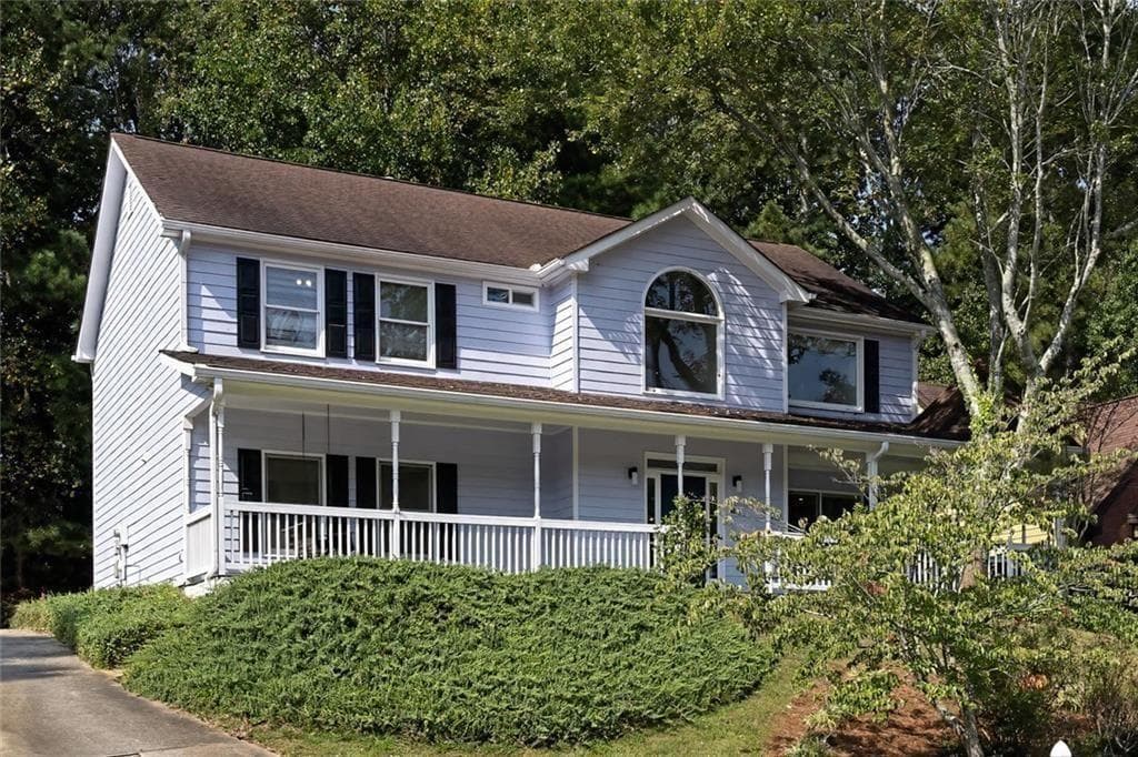 3 bedroom, 3 bathroom, 2,468 sq ft single family residence for sale at 431 Thornbush Trace, Lawrenceville, GA 30046 — photo 2