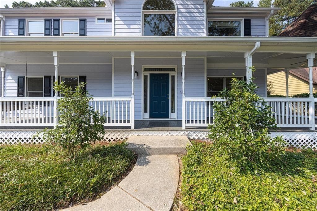 3 bedroom, 3 bathroom, 2,468 sq ft single family residence for sale at 431 Thornbush Trace, Lawrenceville, GA 30046 — photo 5