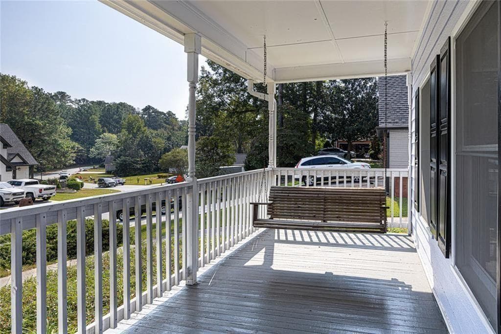 3 bedroom, 3 bathroom, 2,468 sq ft single family residence for sale at 431 Thornbush Trace, Lawrenceville, GA 30046 — photo 6
