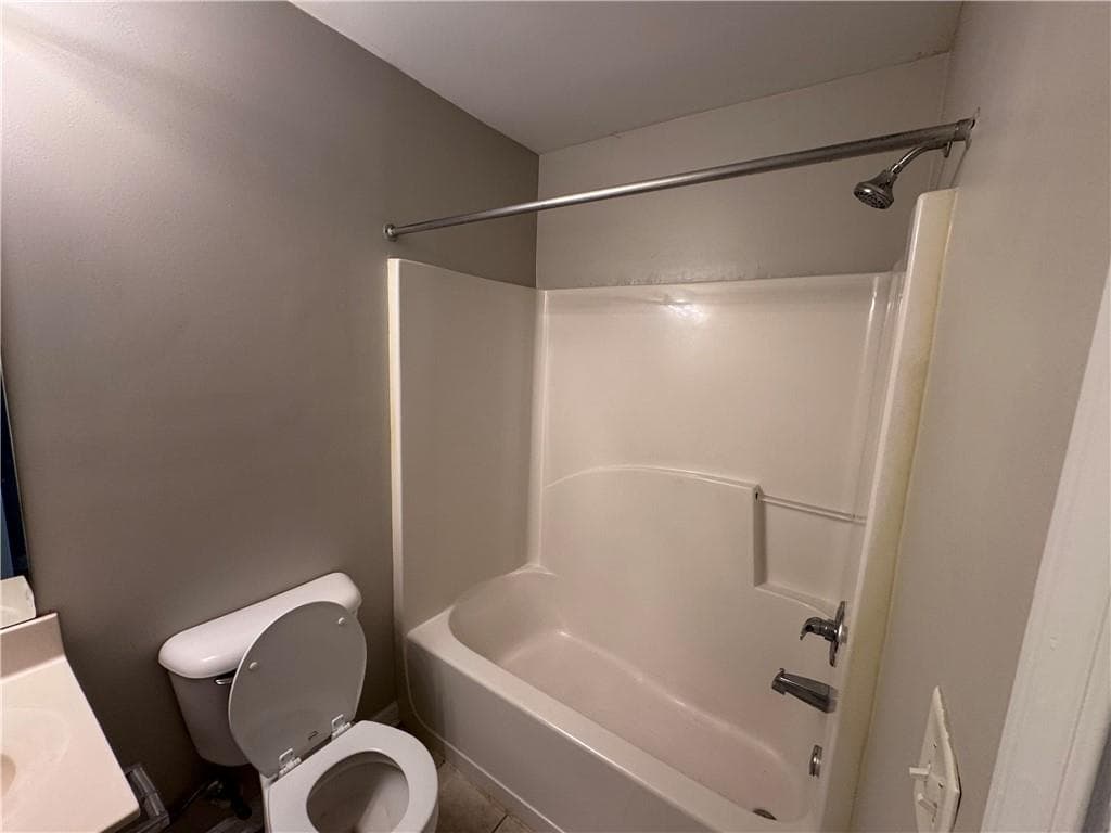 3 bedroom, 3 bathroom, 1,444 sq ft condominium for sale at 490 Barnett Shoals Road 920, Athens, GA 30605 — photo 7