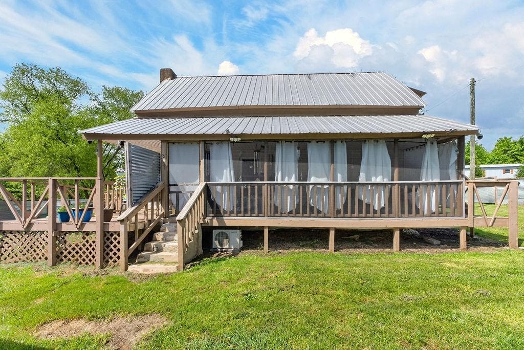 3 bedroom, 3 bathroom, 1,710 sq ft single family residence under contract at 2731 Tate Road, Blairsville, GA 30512 — photo 2