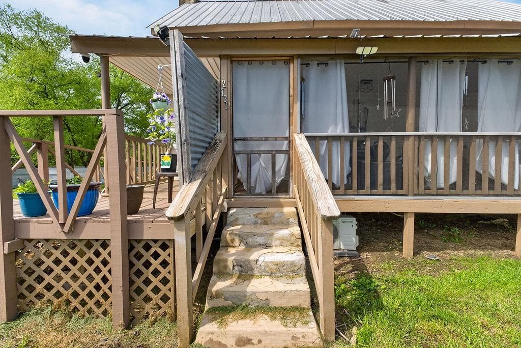 3 bedroom, 3 bathroom, 1,710 sq ft single family residence under contract at 2731 Tate Road, Blairsville, GA 30512 — photo 5