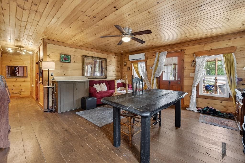 3 bedroom, 3 bathroom, 1,710 sq ft single family residence under contract at 2731 Tate Road, Blairsville, GA 30512 — photo 8