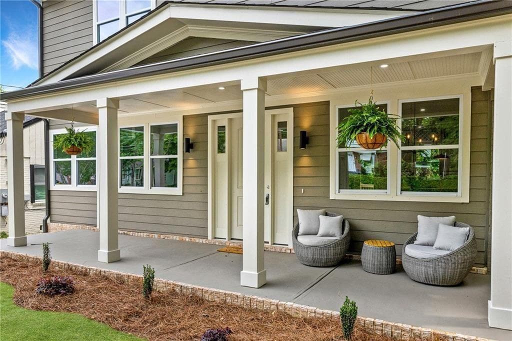 4 bedroom, 3 bathroom, 2,560 sq ft single family residence for sale at 256 1st Street, Atlanta, GA 30314 — photo 2