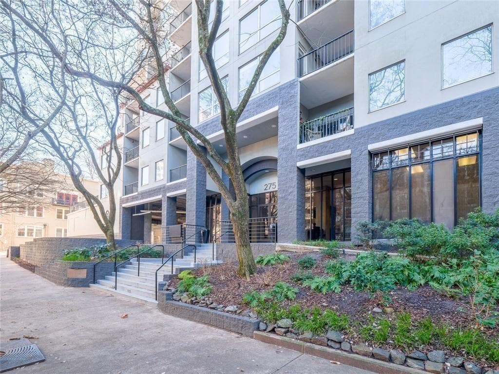 1 bedroom, 1 bathroom, 765 sq ft condominium sold at 275 13th 1106, Atlanta, GA 30309