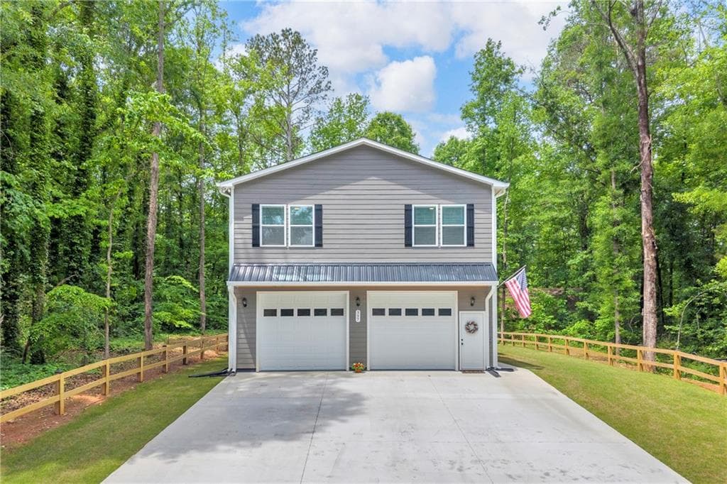 2 bedroom, 2 bathroom, 1,024 sq ft single family residence for sale at 397 Normandy Trail, Lavonia, GA 30553