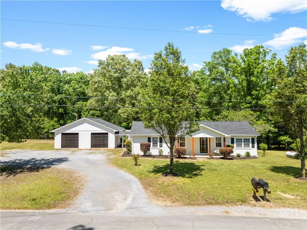 3 bedroom, 2 bathroom, 1,424 sq ft single family residence sold at 1578 Livingston Road, Rome, GA 30161