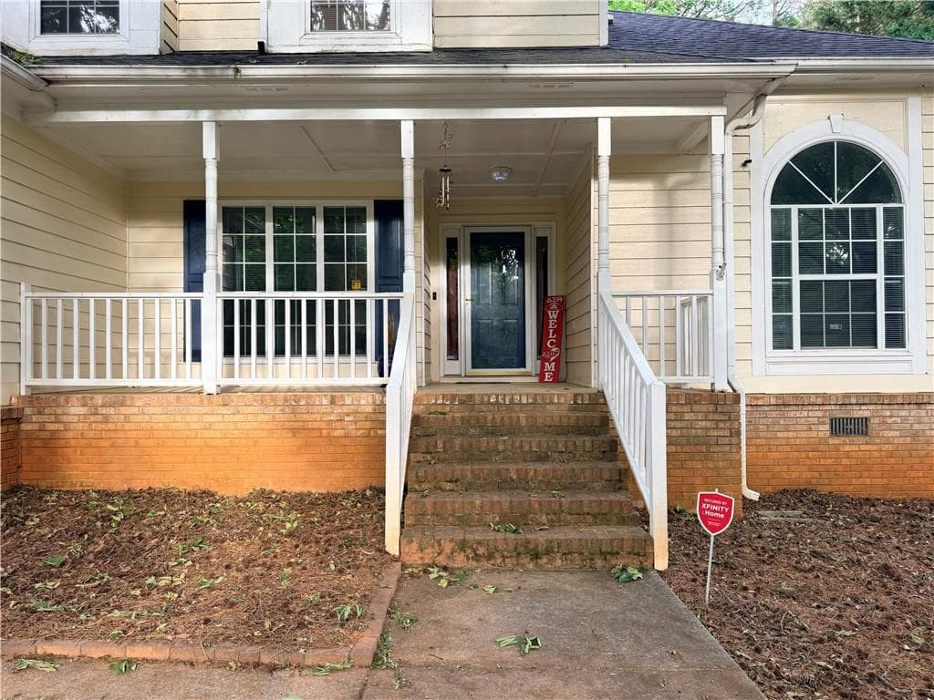 4 bedroom, 3 bathroom, 2,067 sq ft single family residence under contract at 426 Pates Lake Court, Hampton, GA 30228 — photo 6