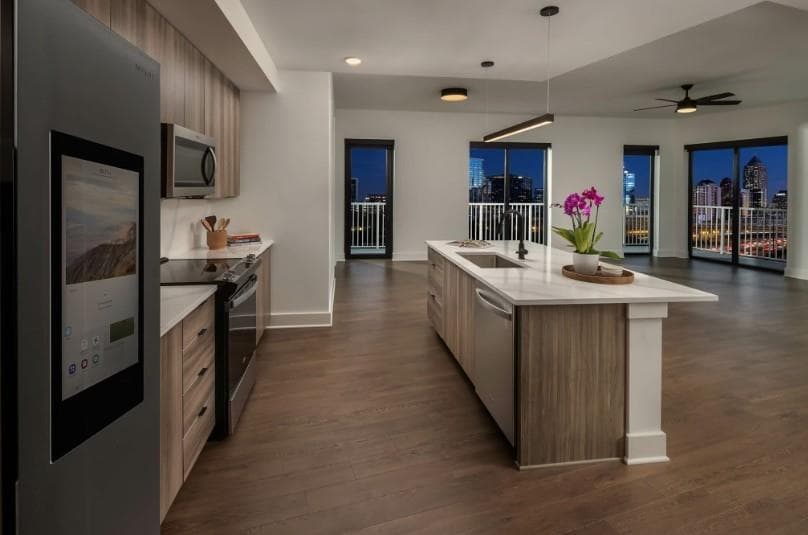 2 bedroom, 2 bathroom, 1,182 sq ft apartment for rent at 10 Tower Street 607, Atlanta, GA 30363 for $3,460 a month — photo 4
