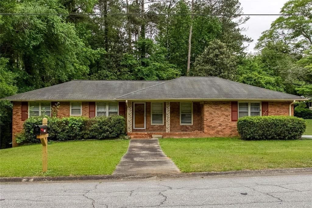 1060 Oakdale Drive, Smyrna, GA 30080 — most recent listing photo