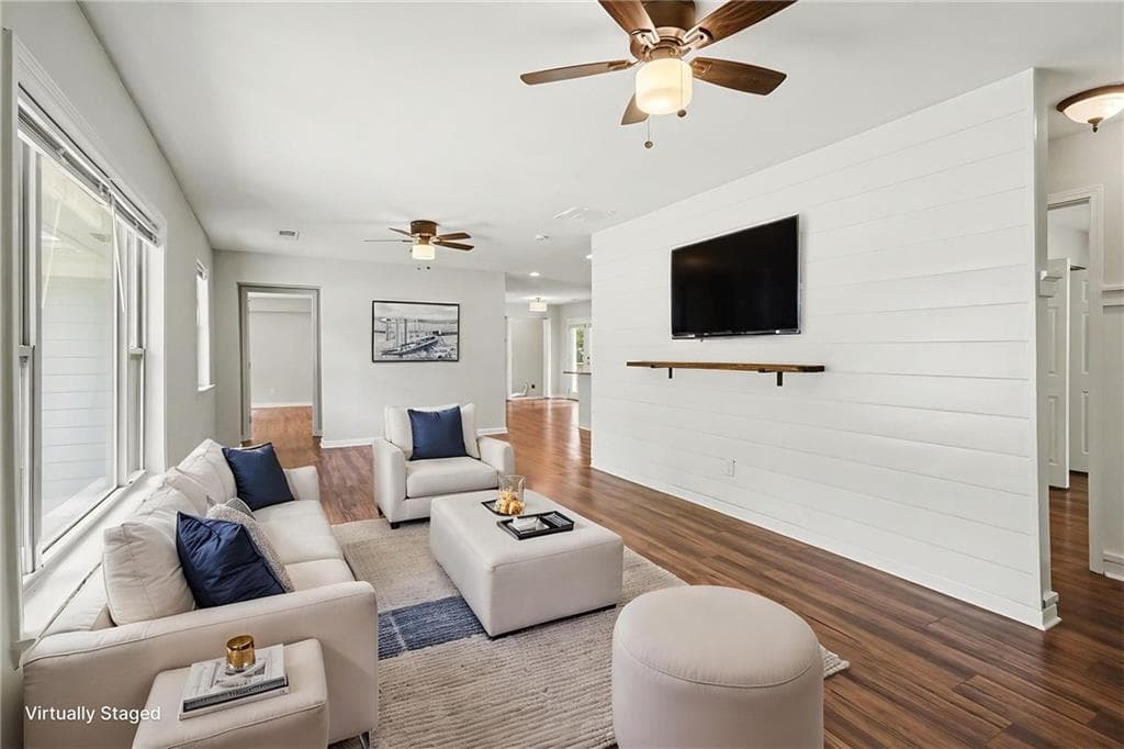 4 bedroom, 3 bathroom, 1,860 sq ft single family residence under contract at 3152 Columbia Woods Drive, Decatur, GA 30032 — photo 4