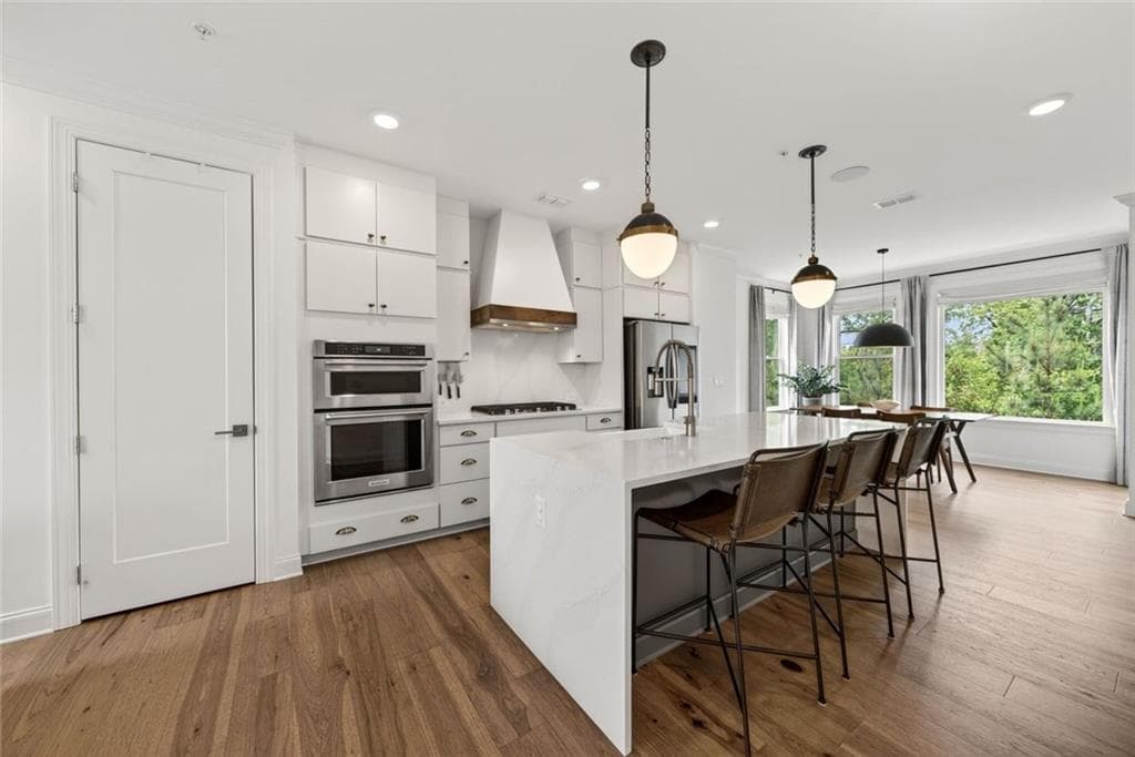 6589 Beacon Drive, Sandy Springs, GA 30328 — most recent listing photo