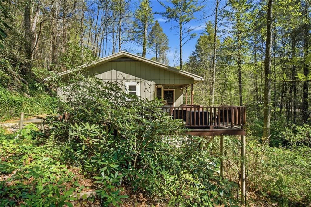 3 bedroom, 2 bathroom, 1,498 sq ft single family residence for sale at 15 Salmon Road, Blairsville, GA 30512 — photo 2
