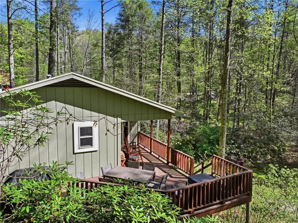 3 bedroom, 2 bathroom, 1,498 sq ft single family residence for sale at 15 Salmon Road, Blairsville, GA 30512 — photo 3