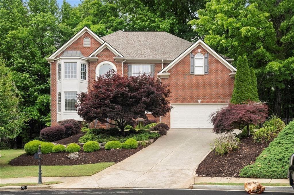 6 bedroom, 5 bathroom, 4,844 sq ft single family residence sold at 4195 Breckenridge Court, Alpharetta, GA 30005