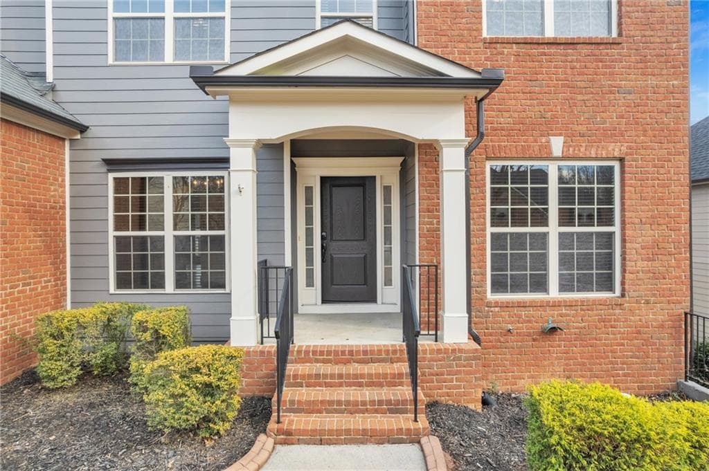 6 bedroom, 6 bathroom, 4,188 sq ft single family residence for sale at 4610 Evandale Way, Cumming, GA 30040 — photo 4