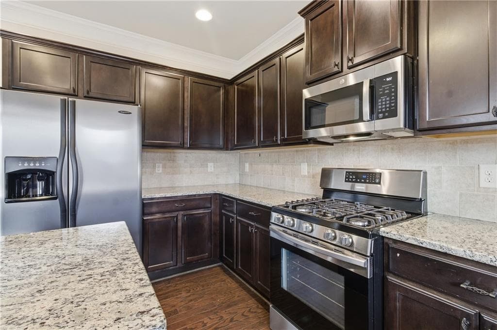 6 bedroom, 6 bathroom, 4,188 sq ft single family residence for sale at 4610 Evandale Way, Cumming, GA 30040 — photo 6