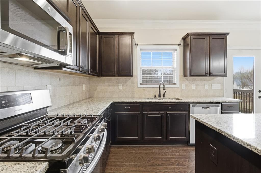 6 bedroom, 6 bathroom, 4,188 sq ft single family residence for sale at 4610 Evandale Way, Cumming, GA 30040 — photo 7
