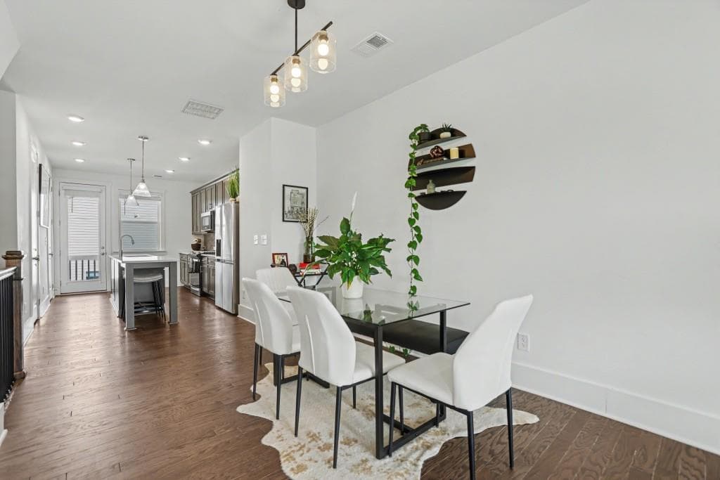 3 bedroom, 4 bathroom, 1,600 sq ft townhouse for sale at 1569 Layton Lane, Atlanta, GA 30318 — photo 6