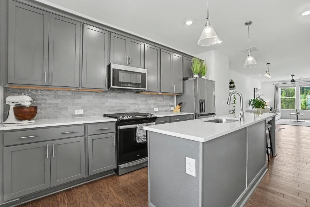 3 bedroom, 4 bathroom, 1,600 sq ft townhouse for sale at 1569 Layton Lane, Atlanta, GA 30318 — photo 8