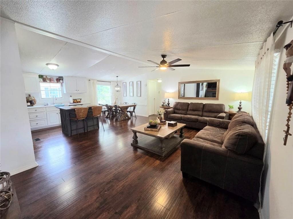 3 bedroom, 2 bathroom, 1,320 sq ft single family residence for sale at 4855 Peachtree Drive, Buford, GA 30518 — photo 5