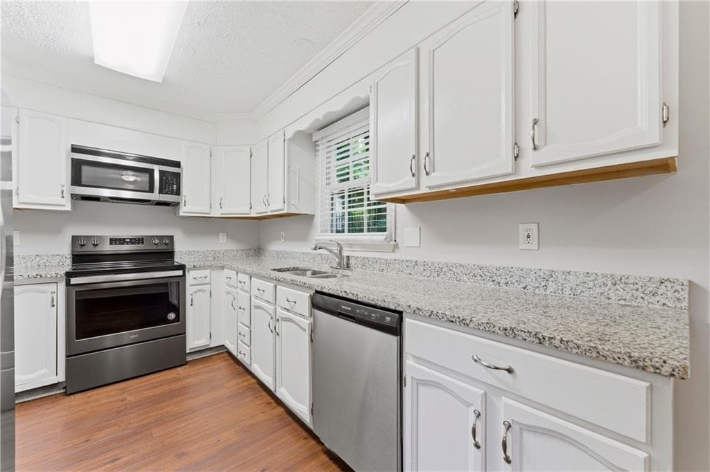 4 bedroom, 3 bathroom, 2,525 sq ft single family residence for sale at 2568 N Arbor Trail, Marietta, GA 30066 — photo 6