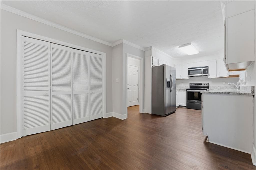 4 bedroom, 3 bathroom, 2,525 sq ft single family residence for sale at 2568 N Arbor Trail, Marietta, GA 30066 — photo 9