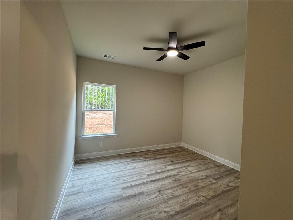 3 bedroom, 2 bathroom, 1,693 sq ft single family residence for sale at 2089 N Hicks Road, Toccoa, GA 30577 — photo 9