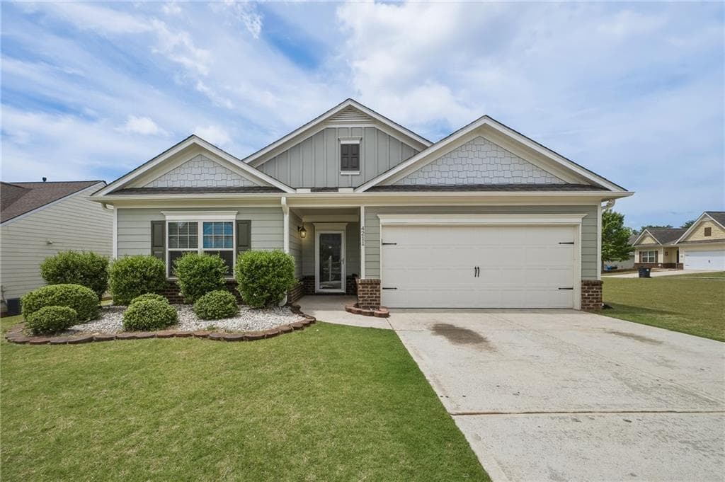 3 bedroom, 2 bathroom, 1,976 sq ft single family residence sold at 4211 Swamp Cypress Trail, Gainesville, GA 30504