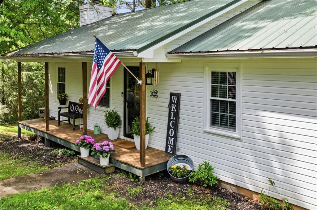 3 bedroom, 2 bathroom, 1,104 sq ft single family residence for sale at 612 Beaver Ridge Road, Jasper, GA 30143 — photo 5