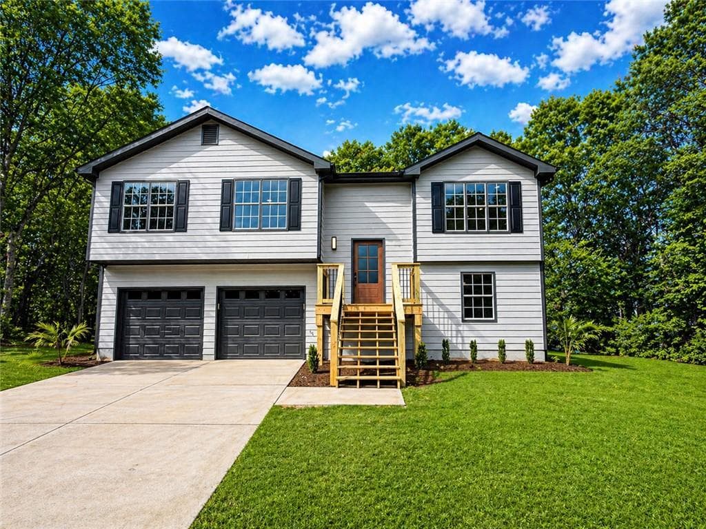 5 bedroom, 3 bathroom, 2,370 sq ft single family residence sold at 1301 Stonemont Road, Auburn, GA 30011